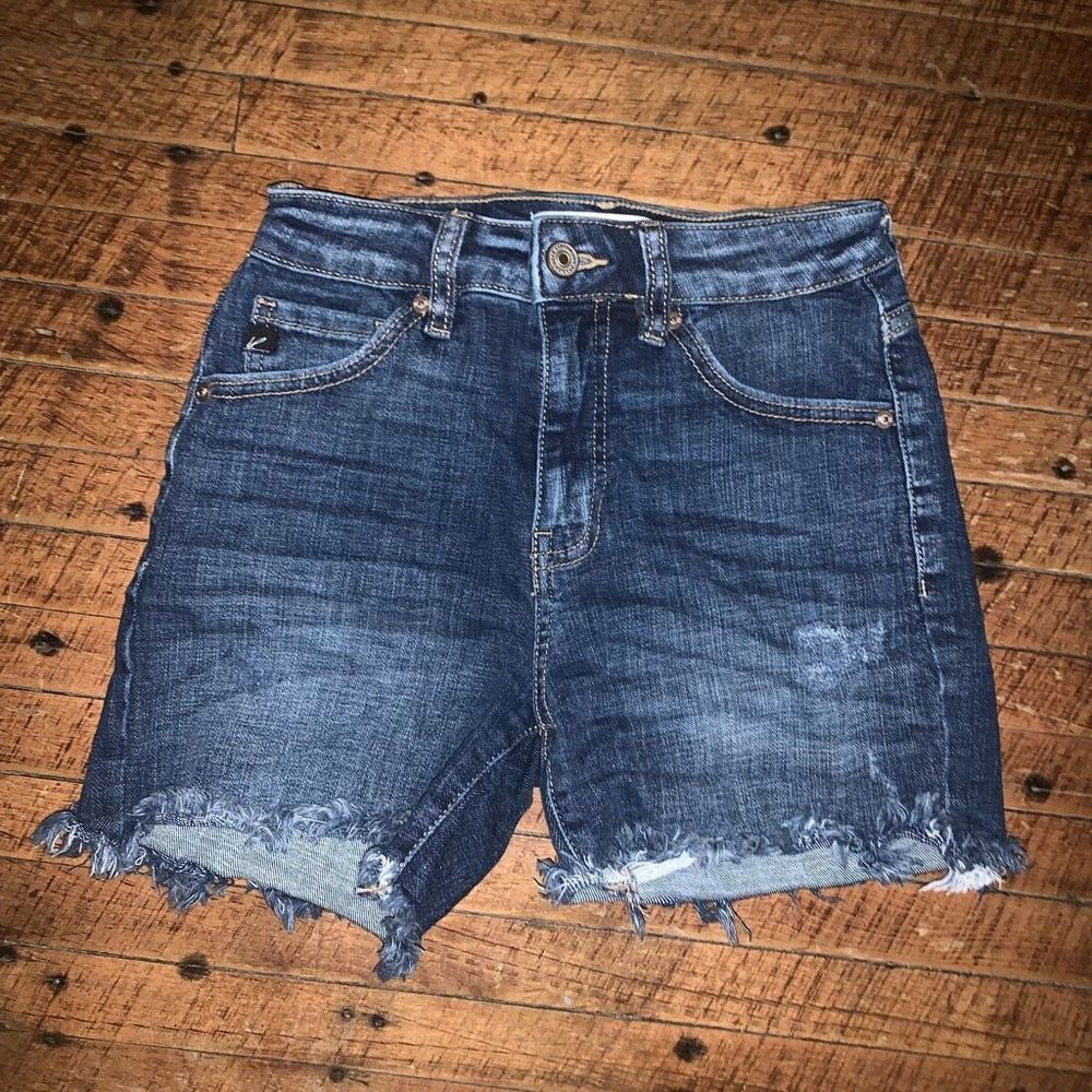 Kancan raw hem high waist Juniors S denim mom shorts